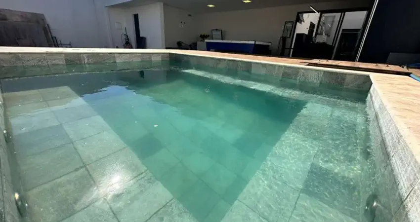 Casa com 3 quartos à venda no Santa Mônica, Uberlândia 