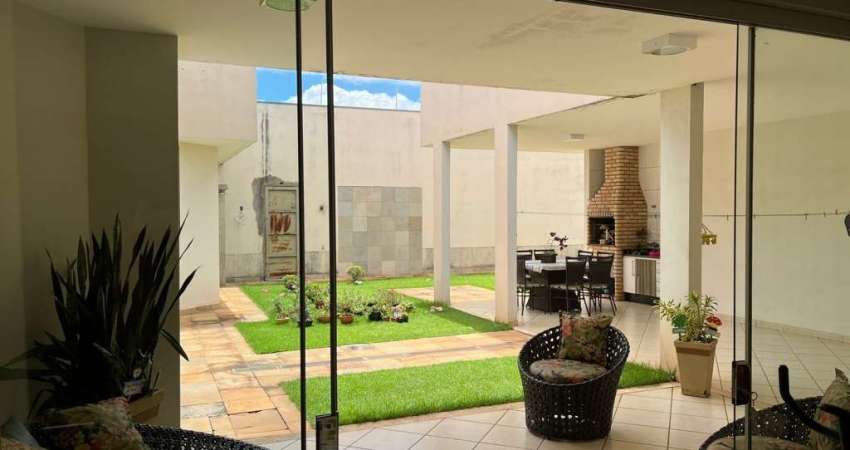 Casa com 3 quartos à venda no Tubalina, Uberlândia 