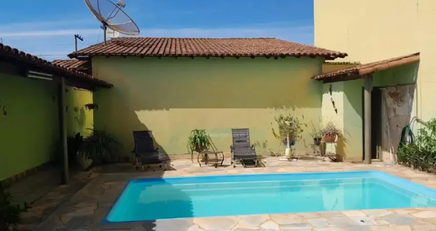 Casa - Padrão, para Venda em Uberlândia/MG