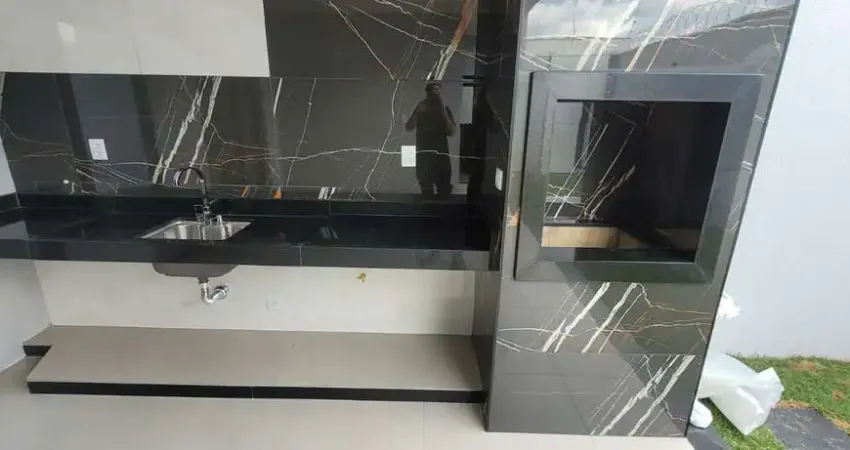 Casa com 3 quartos à venda no Jardim Botânico, Uberlândia 