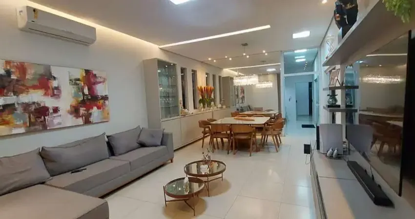 Casa - Padrão, para Venda em Uberlândia/MG