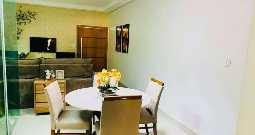 Casa - Padrão, para Venda em Uberlândia/MG
