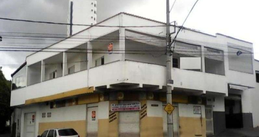 Casa comercial à venda no Cazeca, Uberlândia 