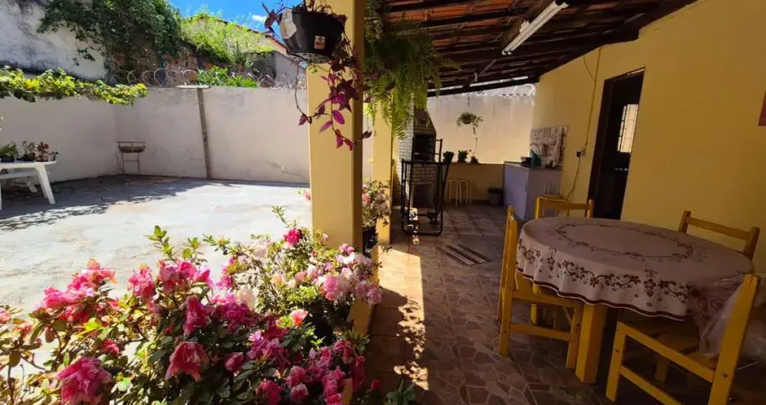 Casa com 2 quartos à venda no Santa Mônica, Uberlândia 