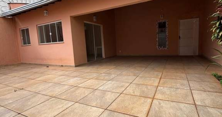 Casa com 3 quartos à venda no Umuarama, Uberlândia 
