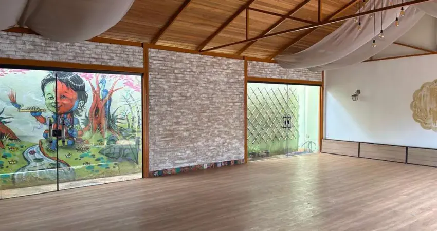 Casa - Padrão, para Venda em Uberlândia/MG
