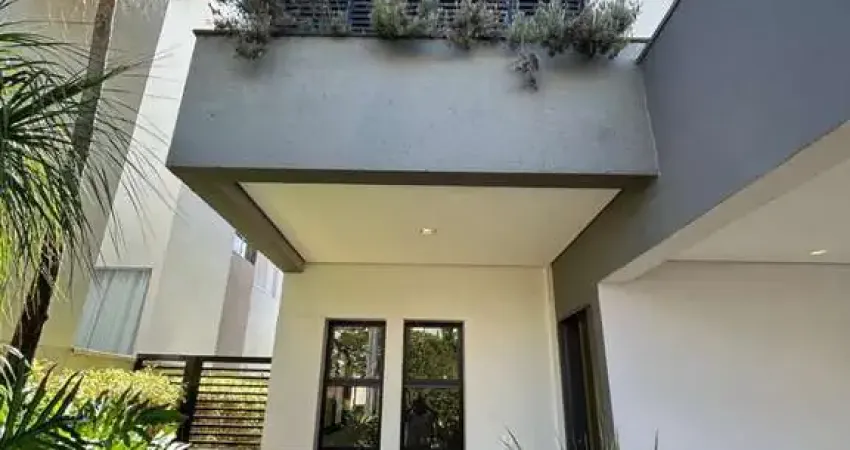 Casa - Sobrado em condomínio, para Venda em Uberlândia/MG