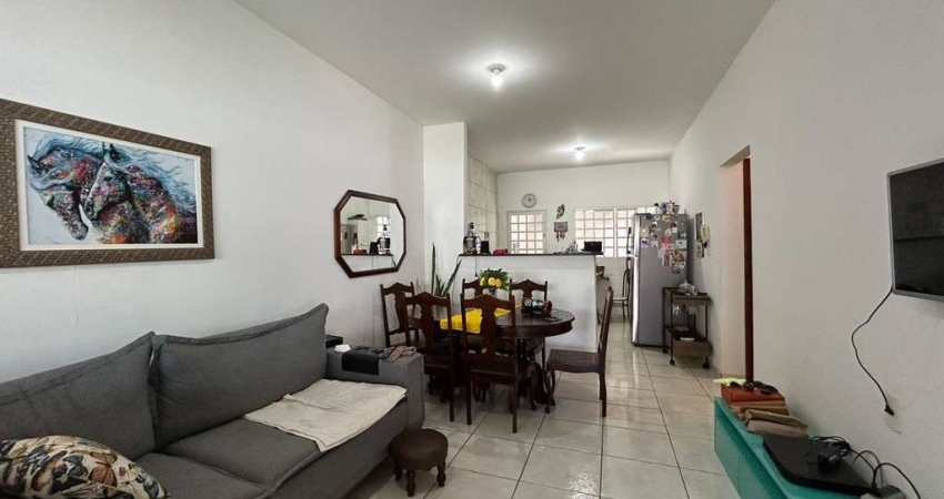 Casa - Padrão, para Venda em Uberlândia/MG