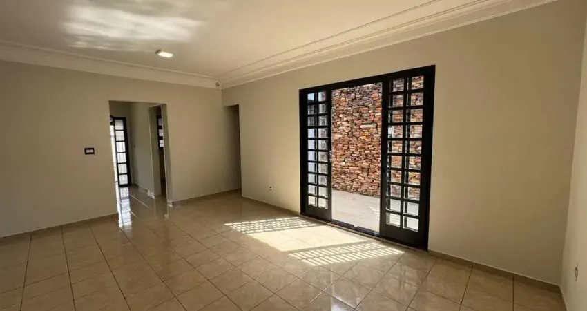 Casa com 3 quartos à venda no Vigilato Pereira, Uberlândia