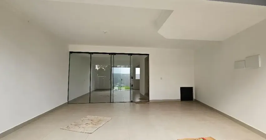 Belíssimo sobrado geminado com 1 suíte mais 2 quartos à venda no bairro Costa e Silva em Joinville/SC por R$ 710.000,00.