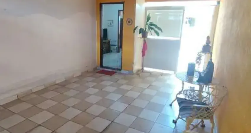 Casa com 3 dormitórios à venda, 130 m² por R$ 530.000,00 - Centro - Pouso Alegre/MG