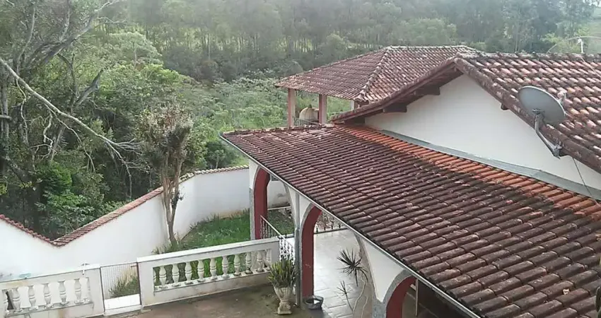 Chácara com 4 dormitórios à venda, 1110 m² por R$ 800.000,00 - Caiçara - Pouso Alegre/MG