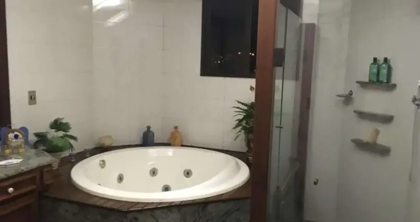 Apartamento com 4 dormitórios à venda, 227 m² por R$ 1.300.000,00 - Centro - Pouso Alegre/MG