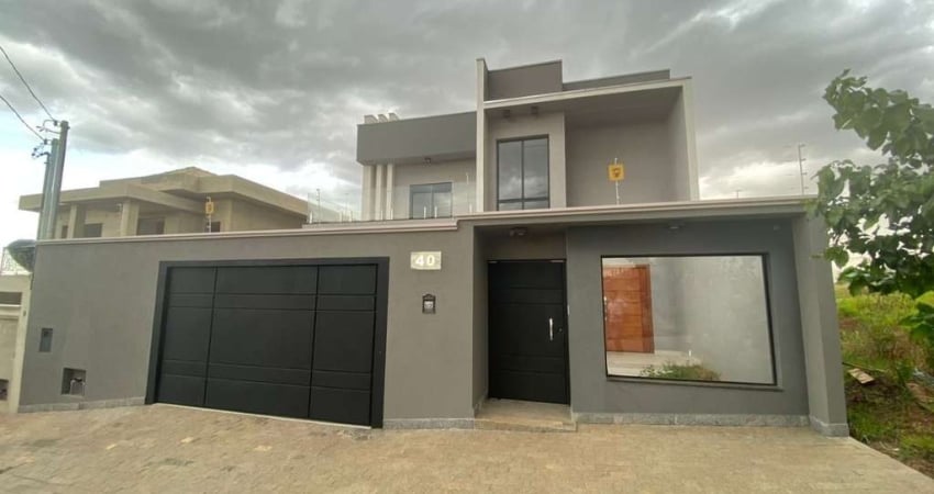 Casa com 4 dormitórios à venda, 280 m² por R$ 1.699.000,00 - Residencial Astúrias - Pouso Alegre/MG