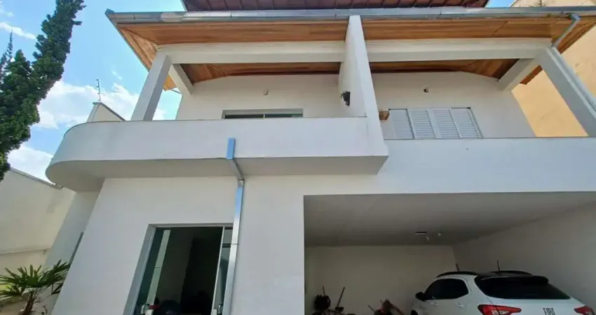 Casa com 4 dormitórios à venda, 300 m² por R$ 1.500.000,00 - Residencial Santa Rita - Pouso Alegre/MG