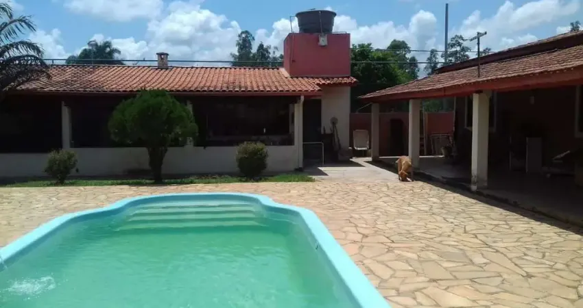 Chácara com 3 dormitórios à venda, 1008 m² por R$ 630.000,00 - São José do Pantano - Pouso Alegre/MG