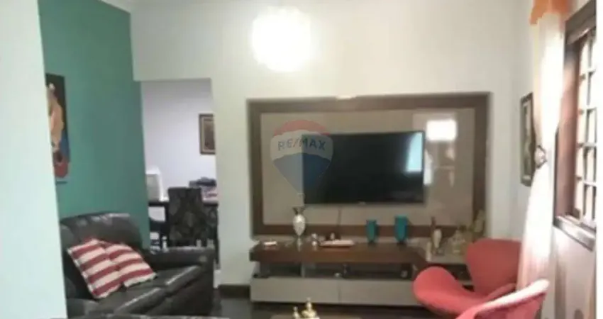 .Casa - Para Alugar - 3 Dormitórios, Região central, São José dos Campos, São Paulo