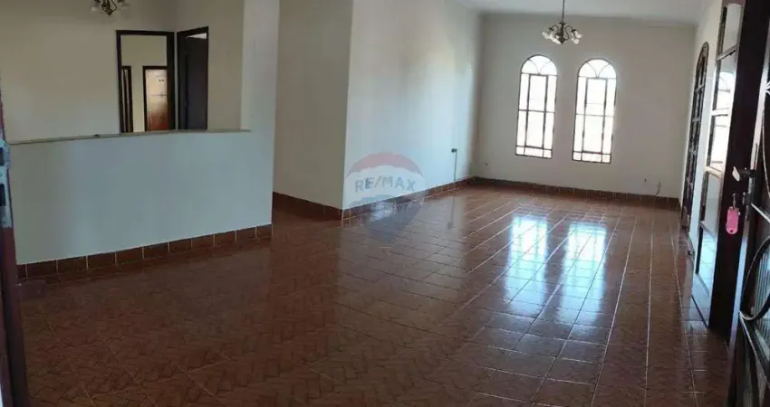 Aluga sobrado comercial na av. andrômeda, jardim satélite, com 6 salas amplas, sacada, 1 vaga