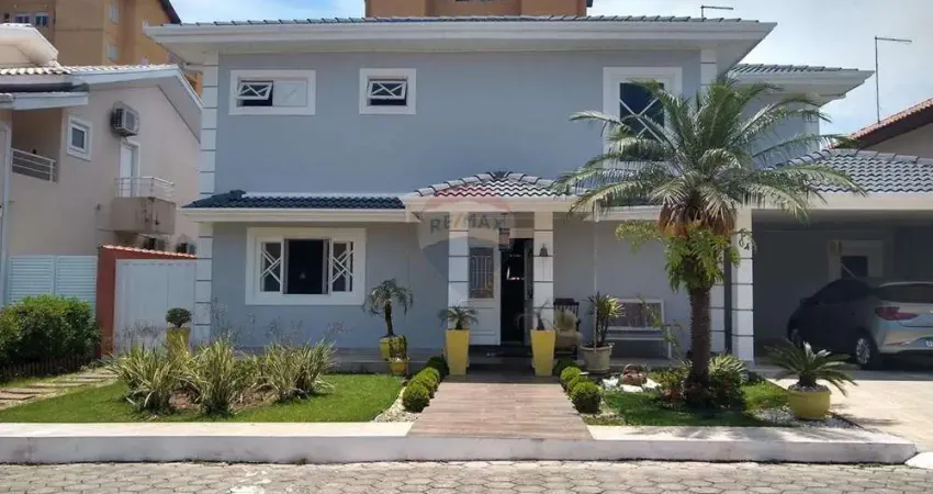 Linda casa com piscina no condominio jardim santa maria - jacareí - sp