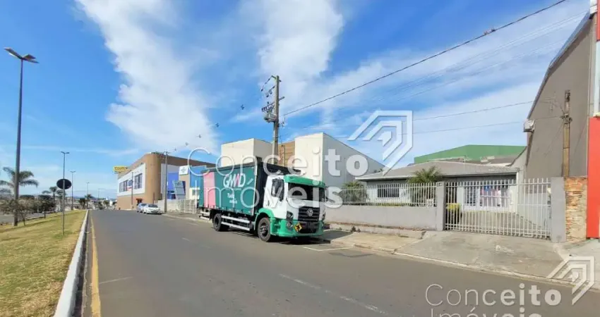 Residência com amplo terreno - Uvaranas