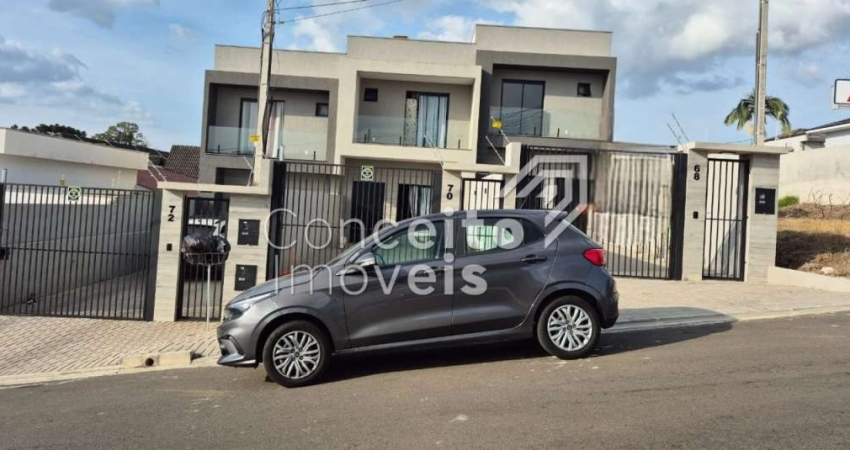 Sobrado com amplo Terreno - Jardim Carvalho