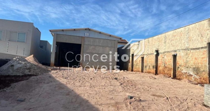 Barracão com 240m² - Estrela