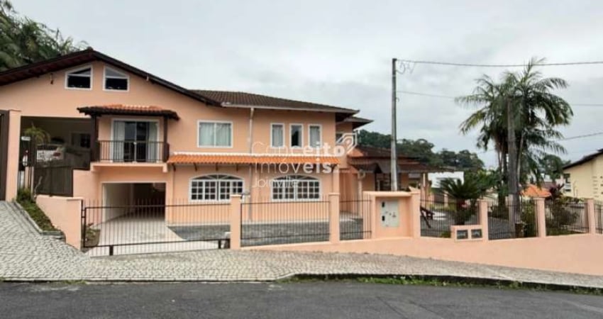 Casa ampla para locação no Floresta Joinville/SC 132.94m²