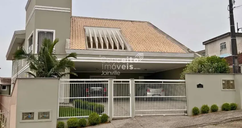 Casa com 10 quartos à venda no Boa Vista, Joinville