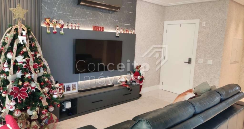 Apartamento com 3 quartos para alugar na Rua Nereu Ramos, 39, Centro, Itapema