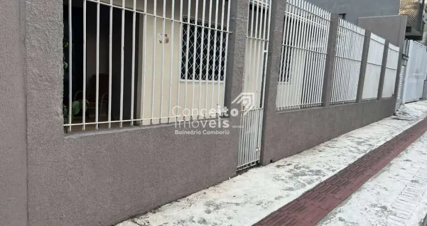 Casa com 3 quartos à venda na Rua Venezuela, 483, Nações, Balneário Camboriú