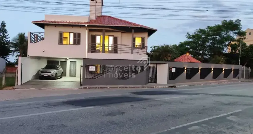 Casa com 5 quartos para alugar na Avenida Antônio Joaquim Tavares, 1105, Centro, Penha