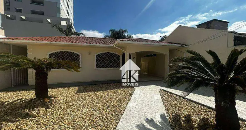 Casa com 2 dormitórios à venda, 100 m² por R$ 750.000 - Centro - Palhoça/SC