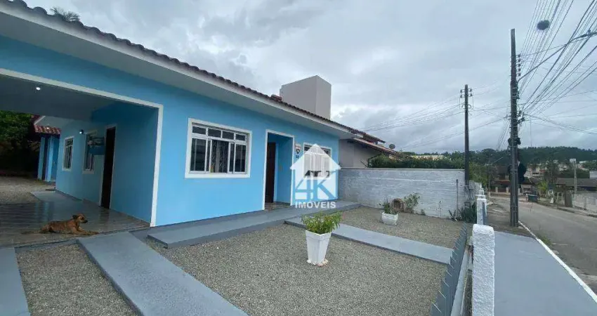 Casa com 3 dormitórios à venda, 121 m² por R$ 860.000 - Pagani - Palhoça/SC