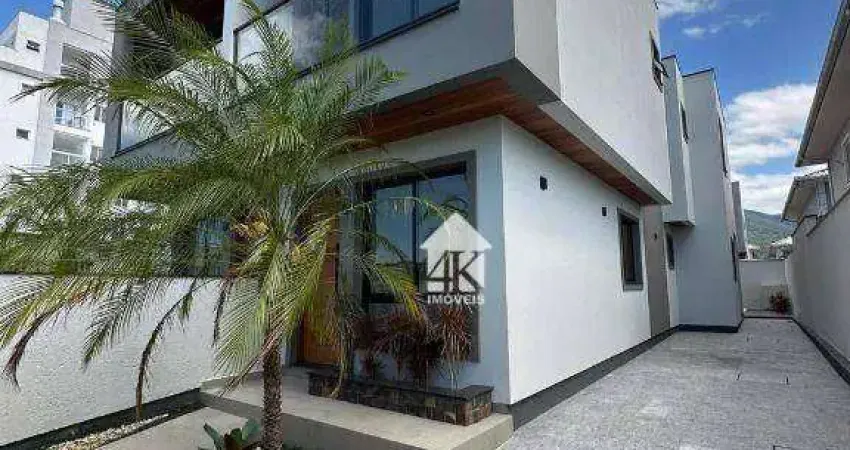 Sobrado com 3 dormitórios à venda, 129 m² por R$ 780.000 - Nova Palhoça - Palhoça/SC