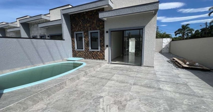 Casa com piscina em Pontal do Paraná