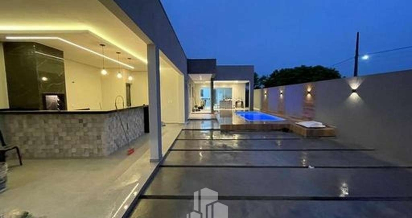 Casa com piscina, semi-mobiliada, faixa mar
