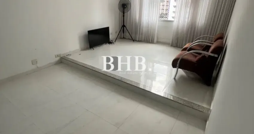 Oportunidade com 2 dormitórios, com dependência de empregada completa, no coração do boqueirão!