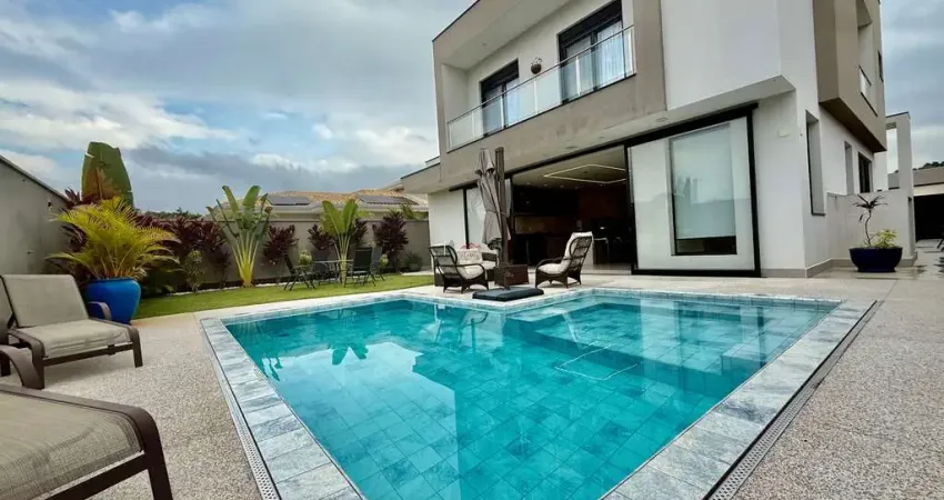 Casa à venda no Condomínio Fechado Reserva Marajoara, em Jundiaí.
