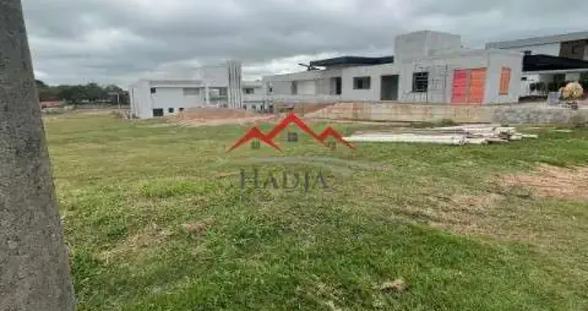 Terreno à venda no condomínio portal do japy golf club em cabreúva