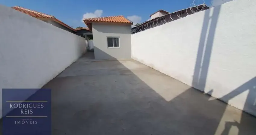 Casa com 2 quartos à venda no Balneário dos Golfinhos, Caraguatatuba