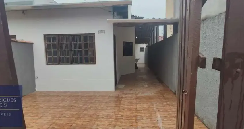 Casa à venda na Praia das Palmeiras, Caraguatatuba 
