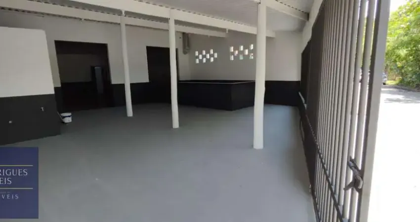 Barracão / Galpão / Depósito com 3 salas para alugar no Porto Novo, Caraguatatuba