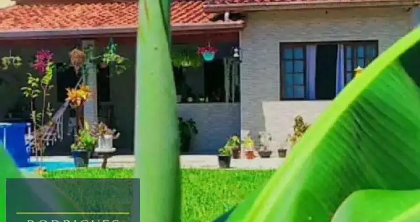 Casa à venda no Balneário dos Golfinhos, Caraguatatuba