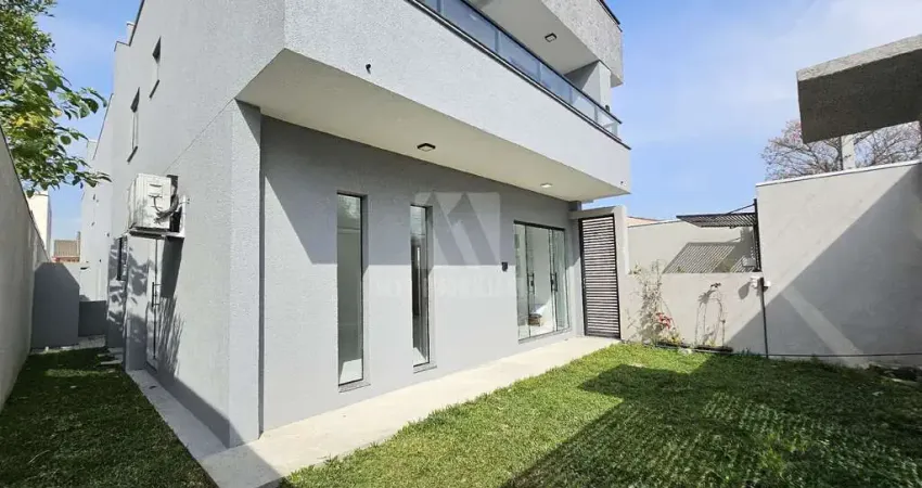 Sobrado em Condomínio fechado no bairro Cajuru semi mobiliado, 4 Quartos, 2 Suítes