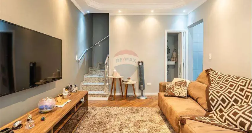 Casa Sobrado à venda no Jd. Santa Maria: 2 suítes, 2 vagas, móveis planejados!