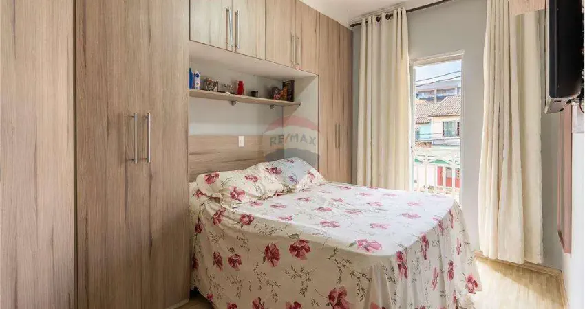 Casa Sobrado à venda no Aricanduva: 2 suítes, 2 vagas, móveis planejados!