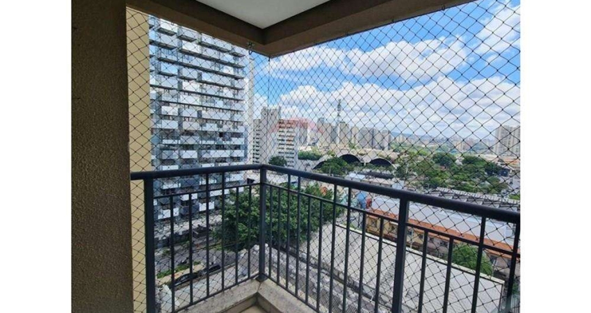 Apartamento de 55 metros², com sala, varanda, 2 quartos e cozinha com armários planejados no Bairro da Água Branca
