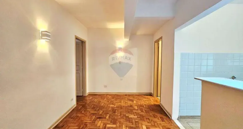 Apartamento para locação na Barra Funda, 50 metros, 1 dormitório, cozinha, 1 banheiro e área de serviço.