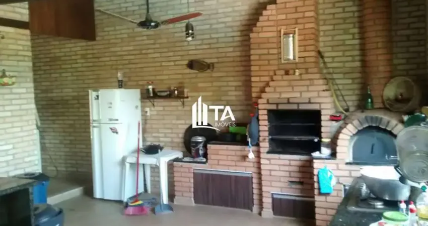 Chácara à venda 500m² com 3 suítes em campinas no recanto dos dourados.