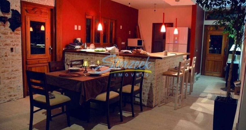 Casa com 3 dormitórios à venda, 140 m² por R$ 1.700.000,00 - Condomínio Estância Marambaia - Vinhed
